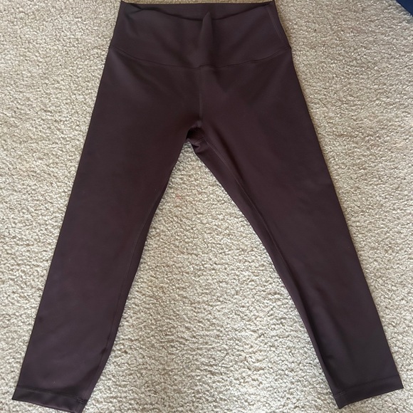 lululemon athletica Pants - lululemon Like New Espresso High-rise wunder train 23” crop size 10